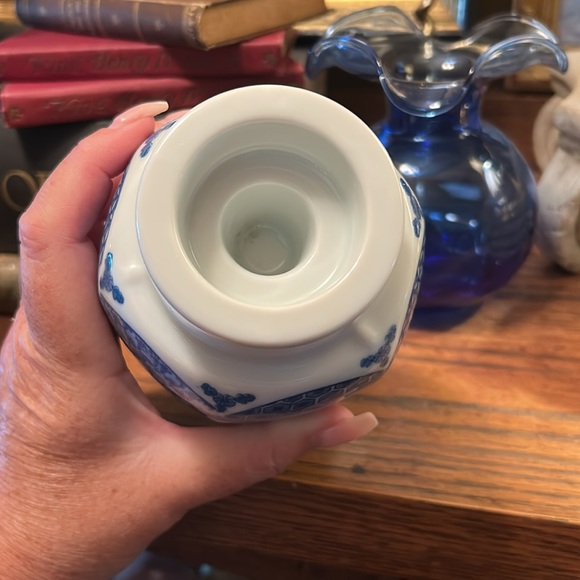 Blue and White Chinoiserie Candle Holder with Peacock Design - Picture 3 of 5